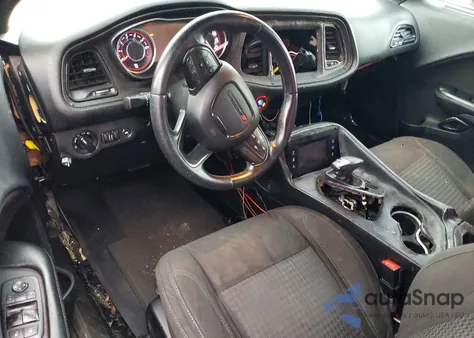 2015 Dodge Challenger Sxt z USA, uszkodzony, nr VIN 2C3CDZAG7FH860990